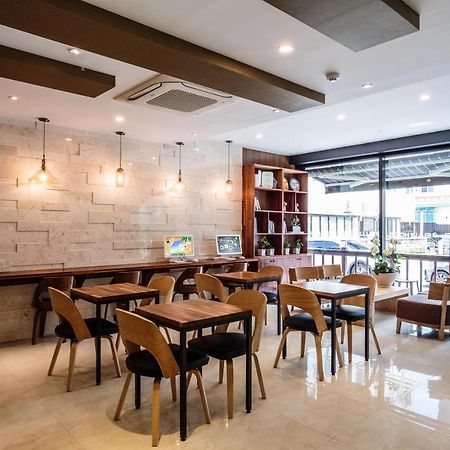 Ellui Hotel Чеджу Екстериор снимка