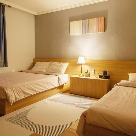 Ellui Hotel Чеджу Екстериор снимка