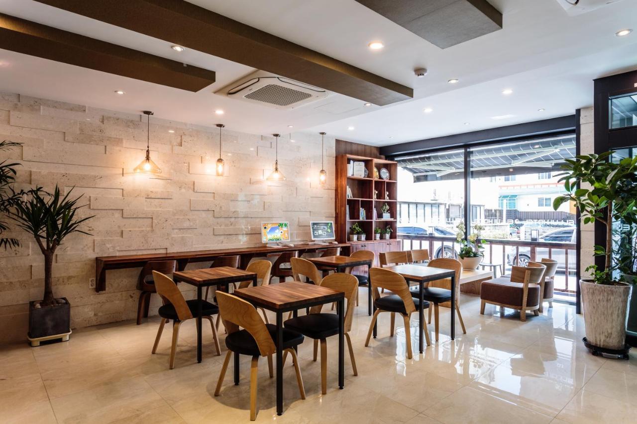 Ellui Hotel Чеджу Екстериор снимка