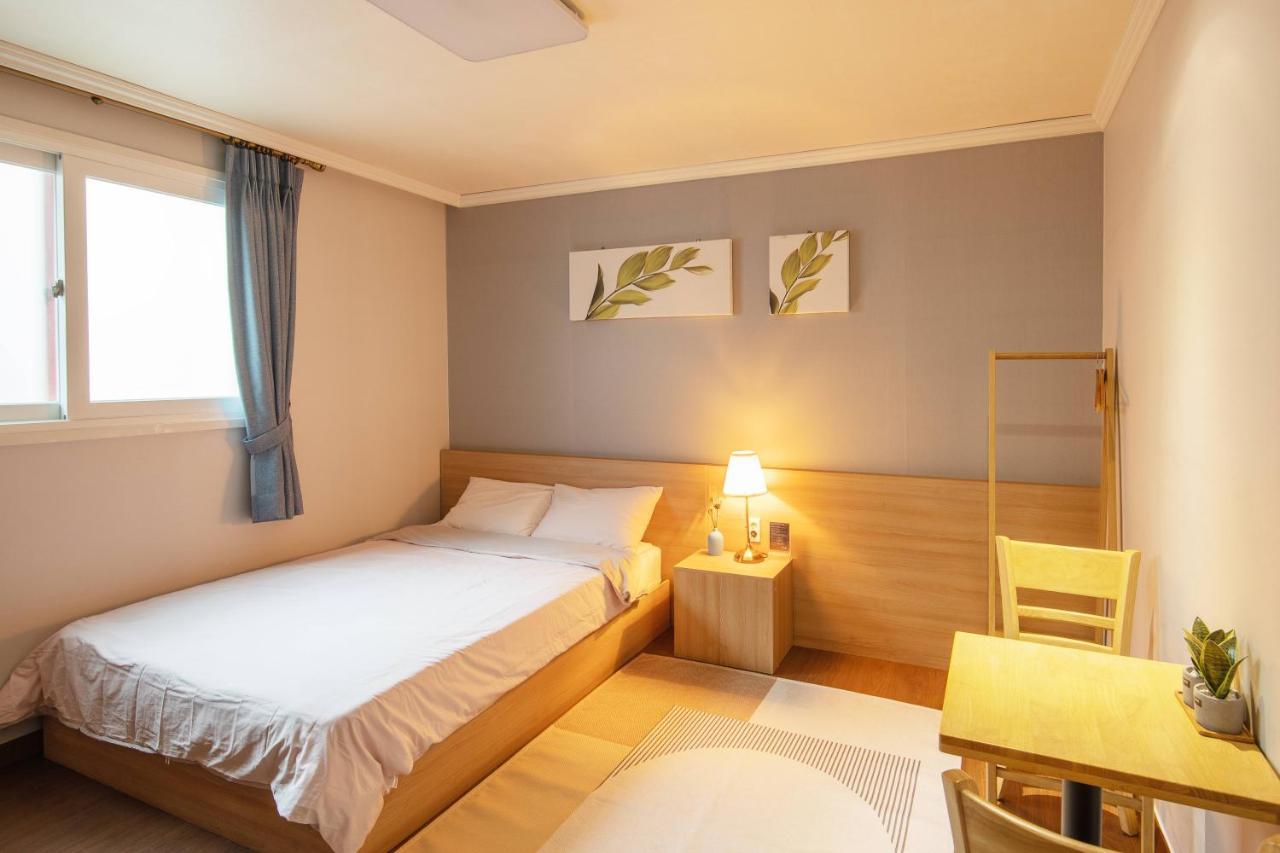 Ellui Hotel Чеджу Екстериор снимка