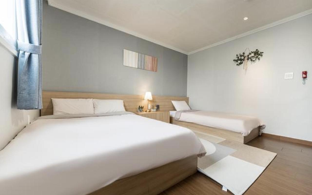 Ellui Hotel Чеджу Екстериор снимка