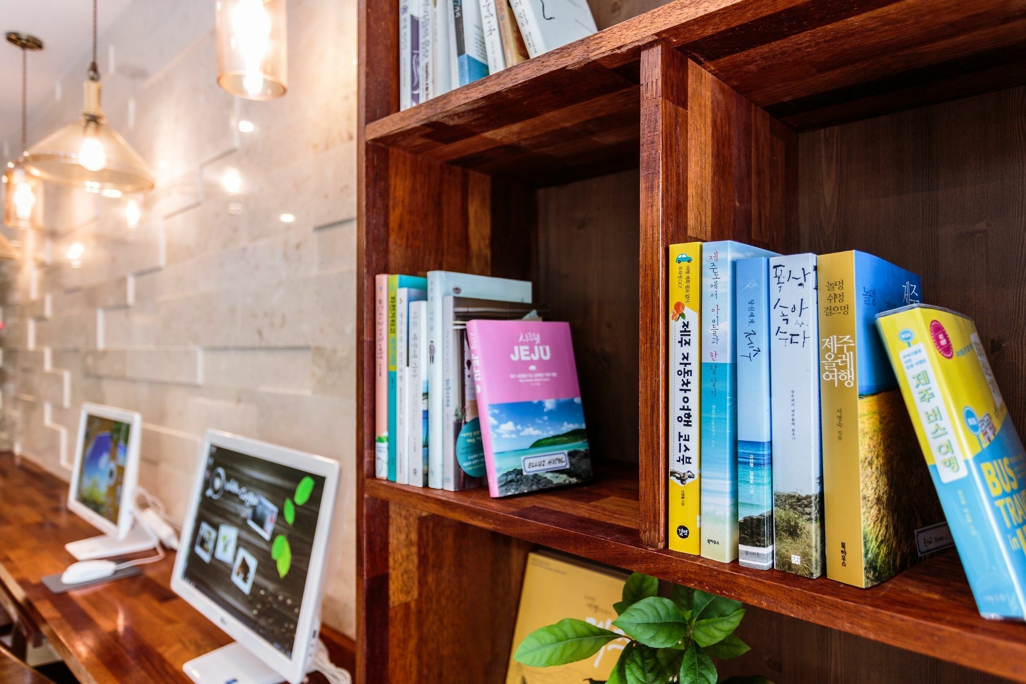Ellui Hotel Чеджу Екстериор снимка